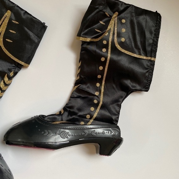 Disney Frozen II Anna Dress Up Adjustable Black Boots Ages 3+ - Picture 3 of 6